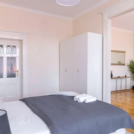 Exclusive & Cozy W' Balcony Apartmán *