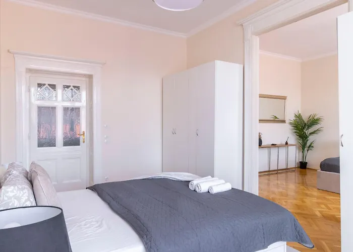 Exclusive & Cozy W' Balcony Apartman *