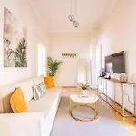 Exclusive & Cozy W' Balcony Appartement