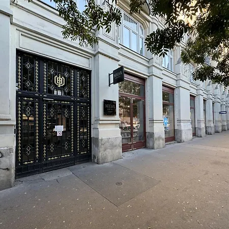 شقة Exclusive & Cozy W' Balcony *